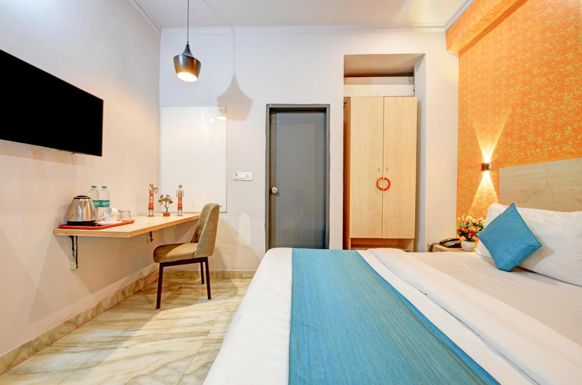 גורגאון Royal Spark Inn1 - Medicity Gurugram, Near Medanta Hospital מראה חיצוני תמונה