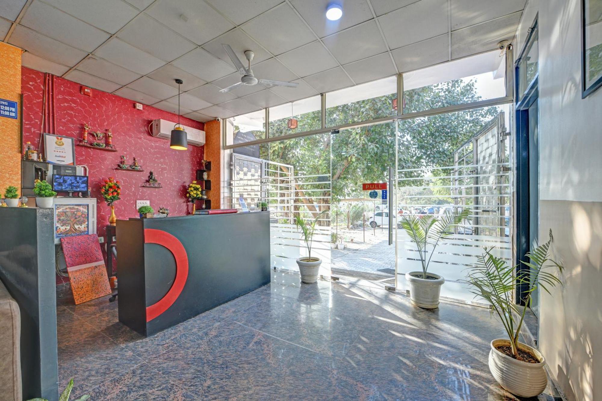 גורגאון Royal Spark Inn1 - Medicity Gurugram, Near Medanta Hospital מראה חיצוני תמונה