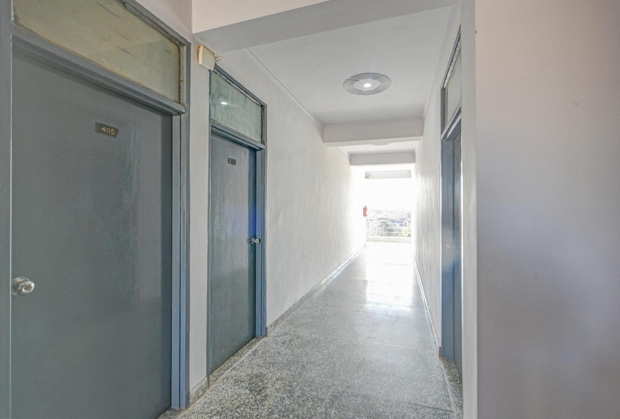 גורגאון Royal Spark Inn1 - Medicity Gurugram, Near Medanta Hospital מראה חיצוני תמונה